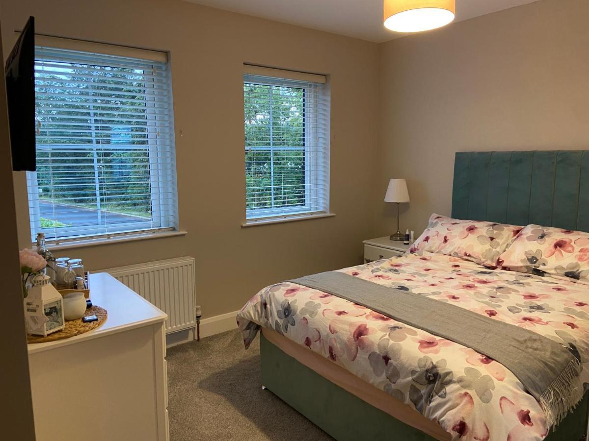 Beautiful Private Room And Bathroom باليكاسل المظهر الخارجي الصورة